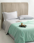 Cooling Blankets Supple Air Conditioning Duvet Lightweight Chilled Breathable Summer Quilt with Double Sided Cooling