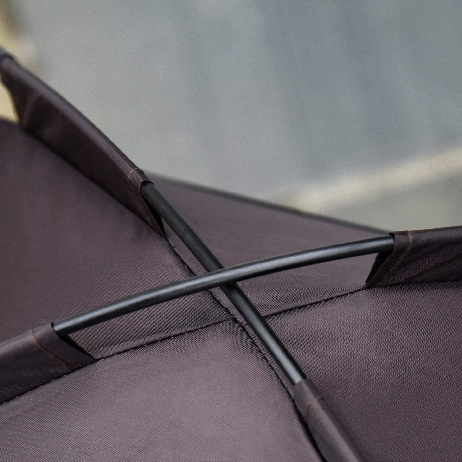 Nancy's Akwesasne Bett mit Himmelbett