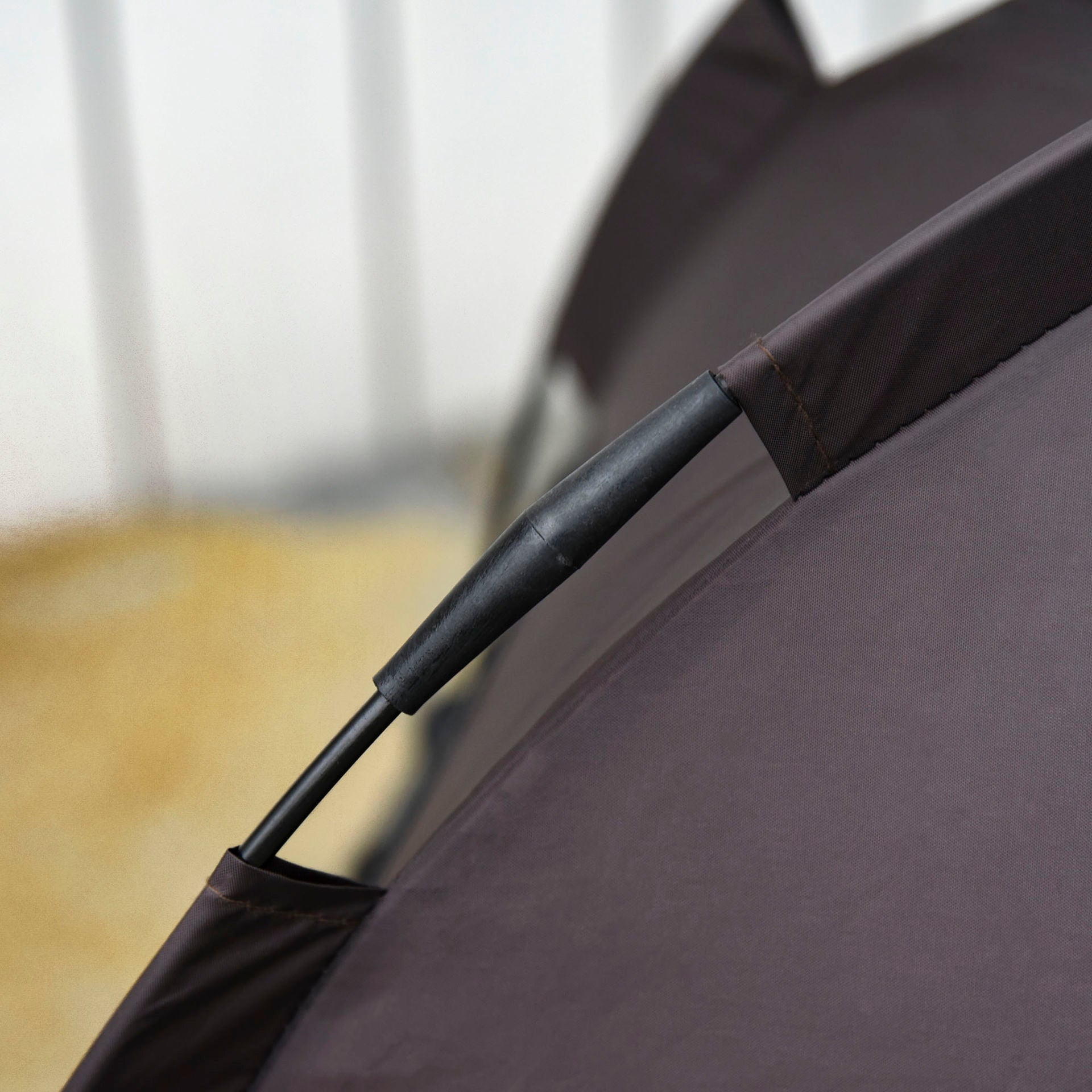 Nancy's Akwesasne Bett mit Himmelbett