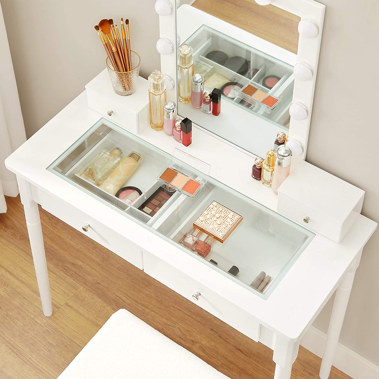 Dressing table set