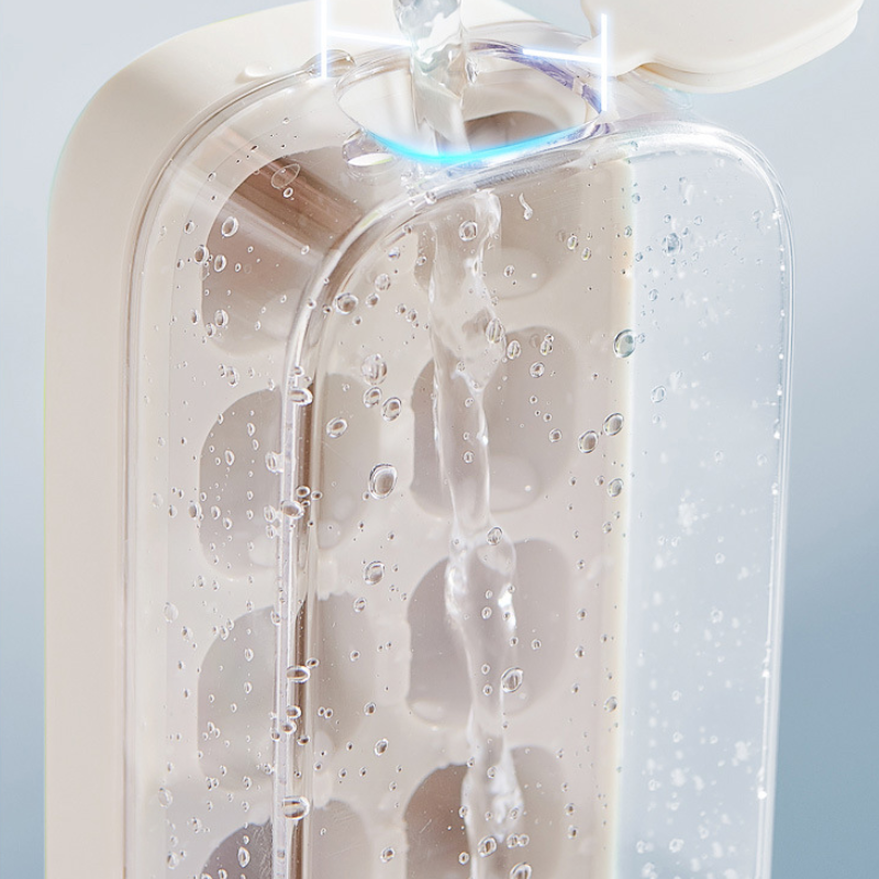 Magic Ice Cube Maker 