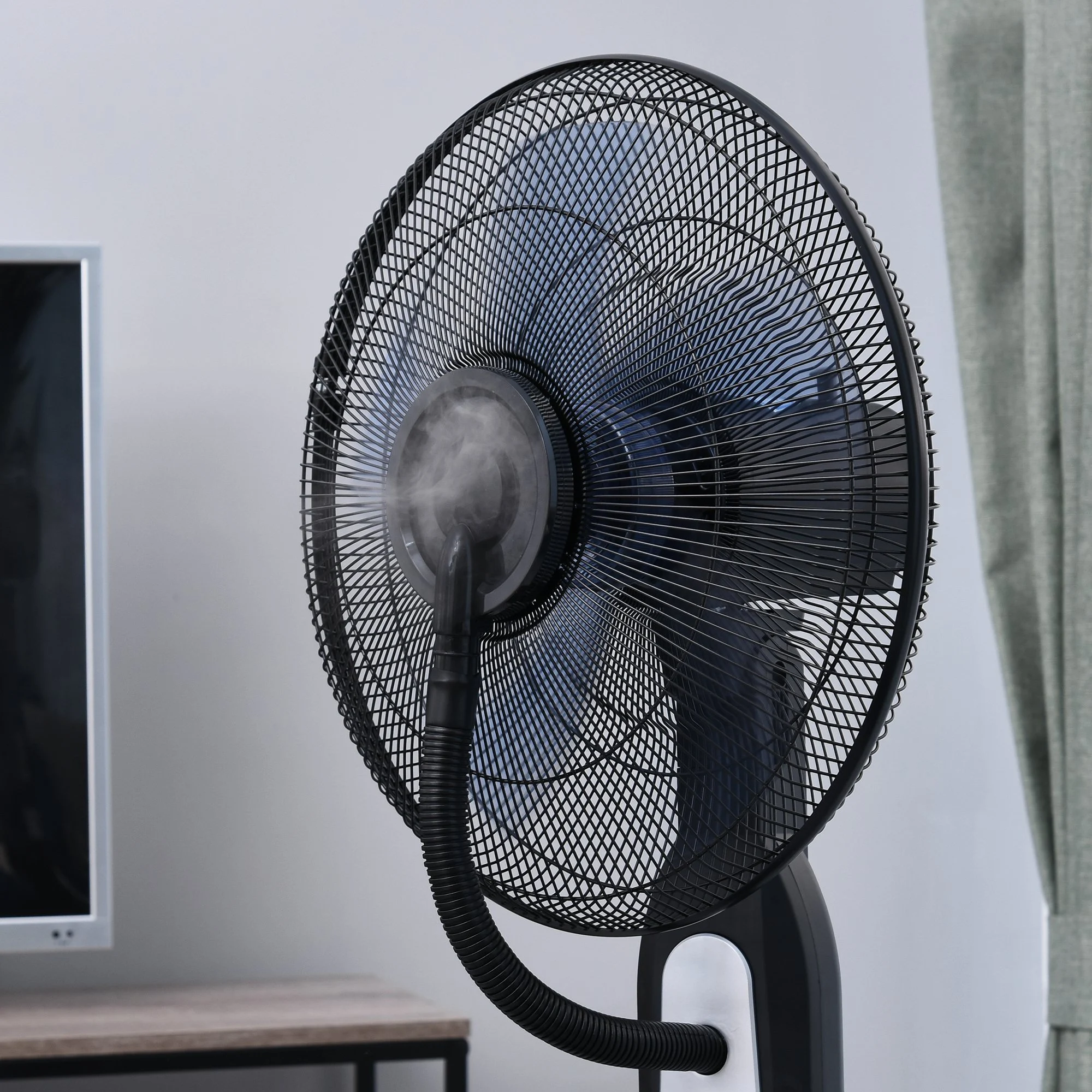 Pedestal fan
